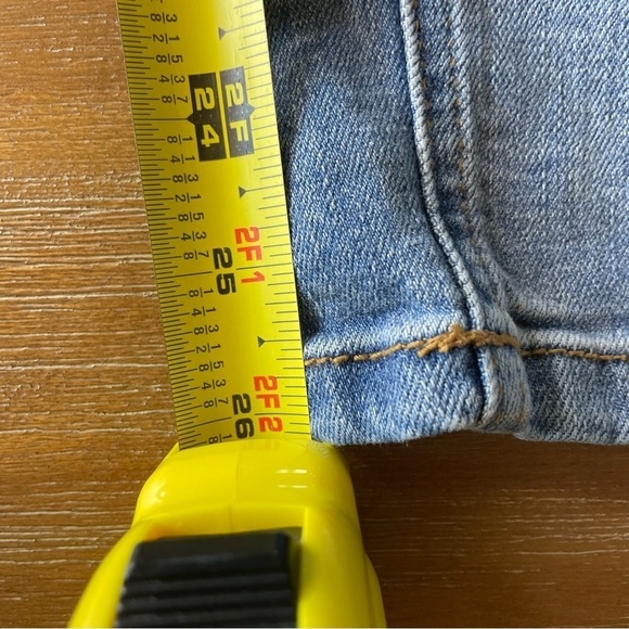 TheMogan Frankie Low Rise Girlfriend Distressed Light Wash Denim Jeans Size 11 - Picture 3 of 10